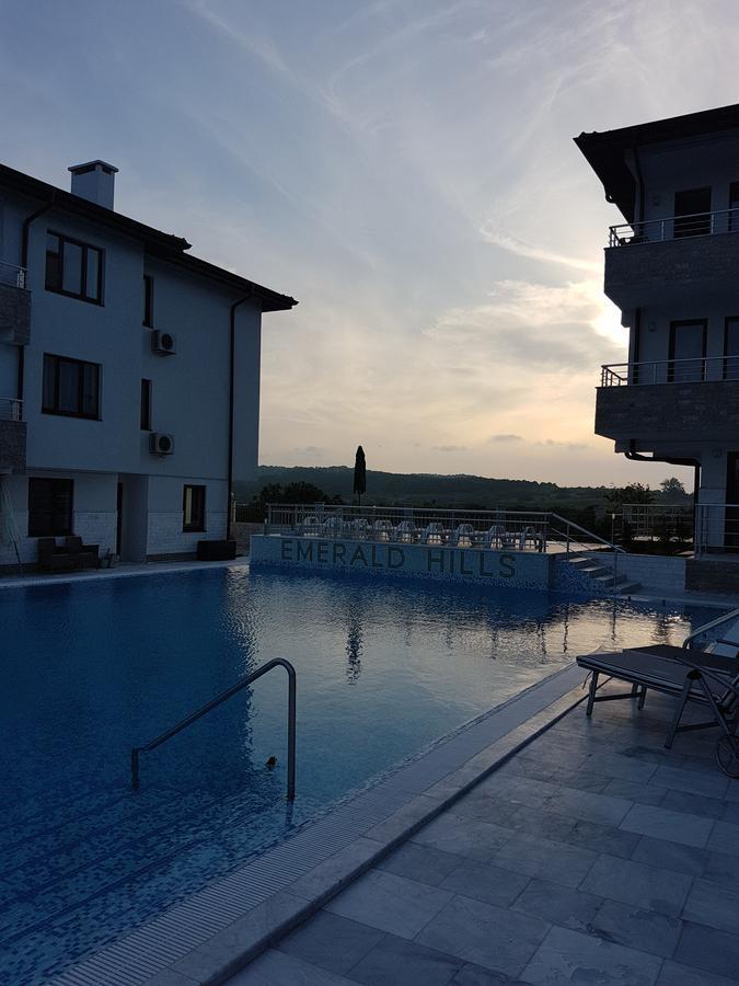 Aparthotel Emerald Hills à Sozopol Extérieur photo